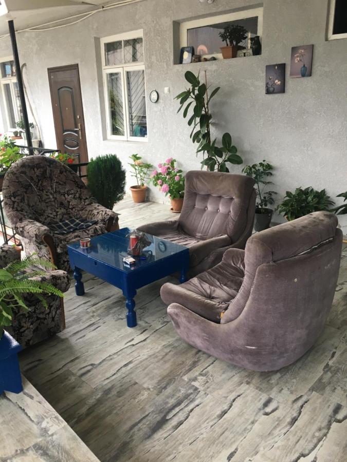Eka Guest House Batumi Exterior photo